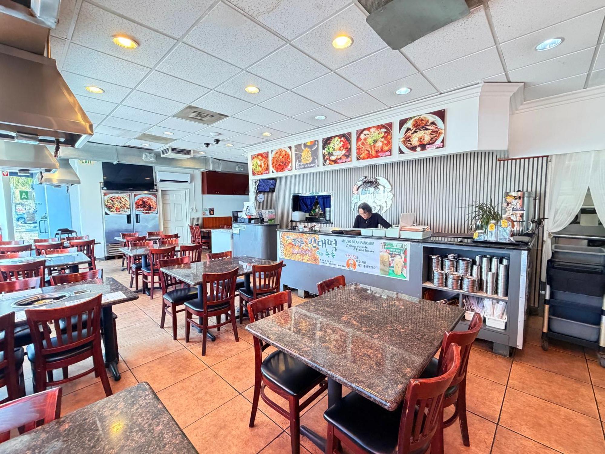 Hometel Suites — Photos 1